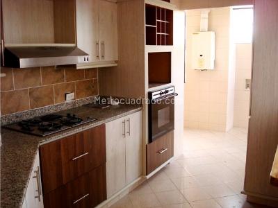 Apartamento de 4 alcobas en venta en El Poblado, Medellín, 296 m² · foto 7 de 19