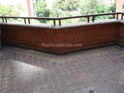 Apartamento de 4 alcobas en venta en El Poblado, Medellín, 296 m² · foto 8 de 19