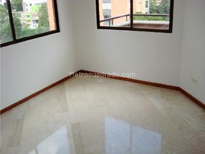 Apartamento de 4 alcobas en venta en El Poblado, Medellín, 296 m² · foto 10 de 19