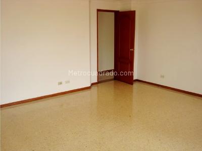 Apartamento de 4 alcobas en venta en El Poblado, Medellín, 296 m² · foto 15 de 19