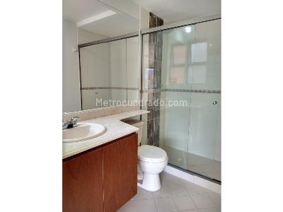 Apartamento de 3 alcobas en arriendo en Poblado La Frontera, Medellín, 114 m² · foto 9 de 10