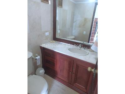 Apartamento de 4 alcobas en venta en Poblado Los Balsos, Medellín, 239 m² · foto 13 de 16