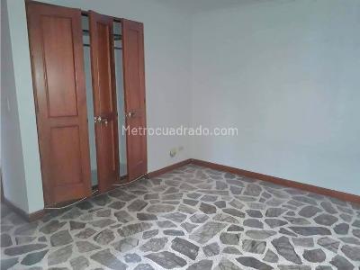 Apartamento en arriendo en Poblado, Medellín · foto 3 de 7