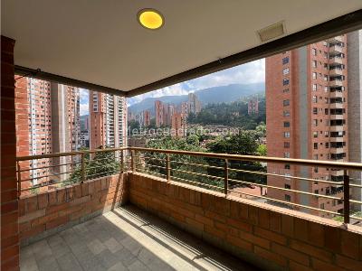 Apartamento de 3 alcobas en arriendo en El Poblado El Tesoro, Medellín, 160 m² · foto 4 de 19