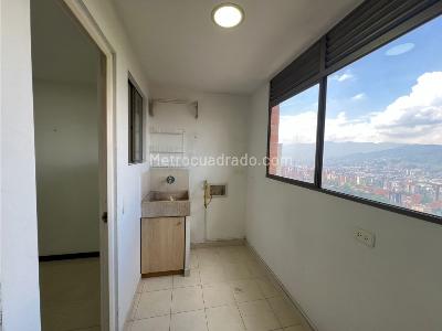 Apartamento de 3 alcobas en arriendo en El Poblado El Tesoro, Medellín, 160 m² · foto 16 de 19