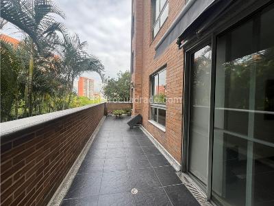 Apartamento de 3 alcobas en venta en Los Balsos, Medellín, 234 m² · foto 6 de 18