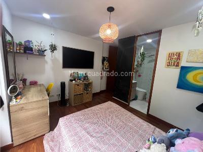 Apartamento de 3 alcobas en venta en Los Balsos, Medellín, 234 m² · foto 9 de 18