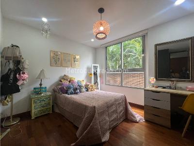 Apartamento de 3 alcobas en venta en Los Balsos, Medellín, 234 m² · foto 10 de 18