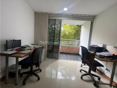 Apartamento de 3 alcobas en venta en Los Balsos, Medellín, 234 m² · foto 14 de 18