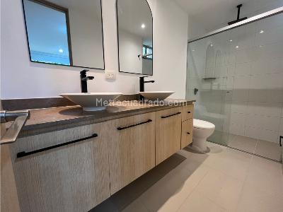 Apartamento de 2 alcobas en arriendo en Poblado Los Balsos, Medellín, 84 m² · foto 12 de 12