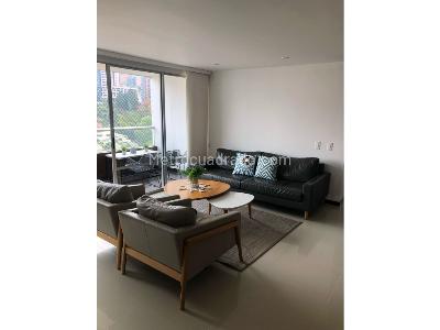 Apartamento de 3 alcobas en arriendo en Poblado Los Balsos, Medellín, 118 m² · foto 4 de 14