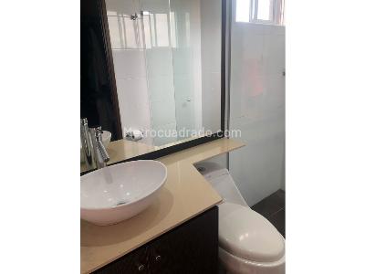 Apartamento de 3 alcobas en arriendo en Poblado Los Balsos, Medellín, 118 m² · foto 13 de 14