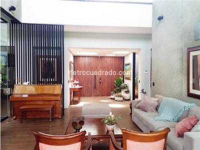 Casa de 3 alcobas en venta en Alto De Las Palmas, Envigado, 455 m² · foto 4 de 20