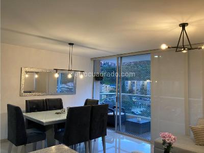 Apartamento de 2 alcobas en arriendo en El Poblado Loma Del Indio, Medellín, 68 m² · foto 3 de 13