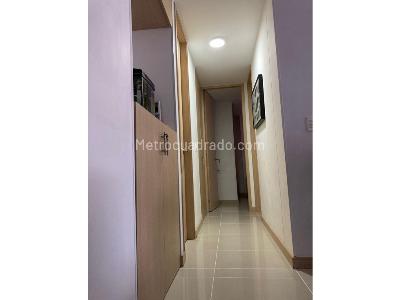 Apartamento de 2 alcobas en arriendo en El Poblado Loma Del Indio, Medellín, 68 m² · foto 12 de 13