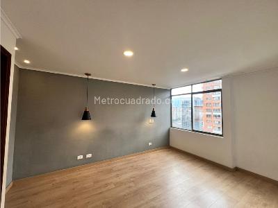 Apartamento de 2 alcobas en arriendo en El Poblado Castropol, Medellín, 86 m² · foto 12 de 14