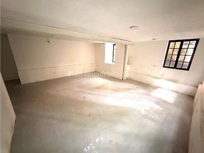 Casa de 5 alcobas en venta en El Poblado Castropol, Medellín, 400 m² · foto 15 de 20