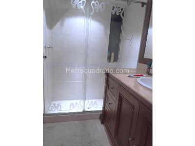 Apartamento de 4 alcobas en arriendo en Poblado Los Balsos, Medellín, 239 m² · foto 13 de 16