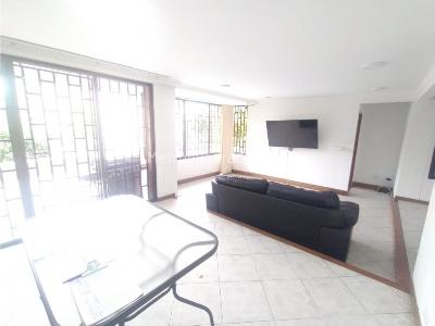 Apartamento de 3 alcobas en venta en Las Lomas, Medellín, 232 m² · foto 2 de 20