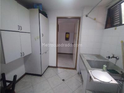 Apartamento de 3 alcobas en venta en Las Lomas, Medellín, 232 m² · foto 17 de 20