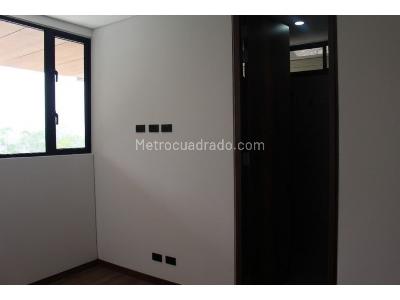 Apartamento de 2 alcobas en venta en El Poblado, Medellín, 96 m² · foto 11 de 16