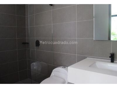 Apartamento de 2 alcobas en venta en El Poblado, Medellín, 96 m² · foto 15 de 16