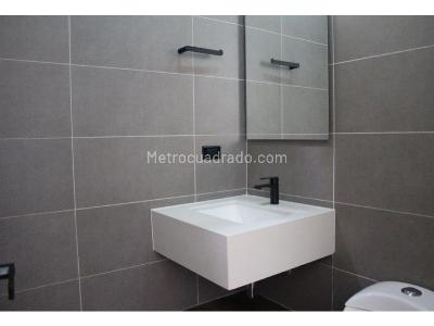 Apartamento de 2 alcobas en venta en El Poblado, Medellín, 96 m² · foto 16 de 16
