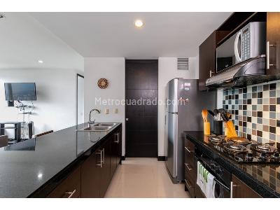 Apartamento de 2 alcobas en arriendo en El Poblado, Medellín, 75 m² · foto 2 de 18