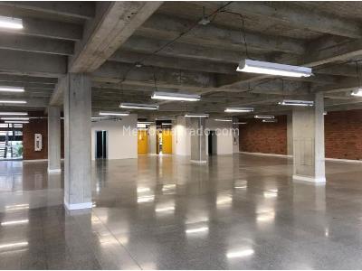 Local Comercial en Arriendo, Medellin Guayabal, Medellín