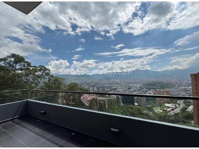 Apartamento de 2 alcobas en venta en El Poblado, Medellín, 131 m² · foto 10 de 14