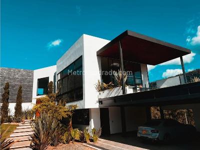 Casa de 3 alcobas en venta en Alto Del Escobero, Envigado · foto 3 de 20