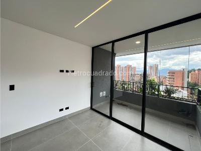Apartamento de 2 alcobas en arriendo en El Poblado Castropol, Medellín, 84 m² · foto 4 de 16