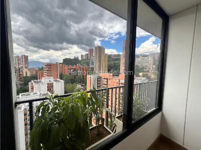 Apartamento de 2 alcobas en arriendo en El Poblado Castropol, Medellín, 84 m² · foto 5 de 16