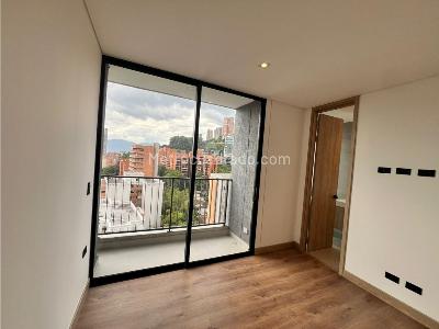 Apartamento de 2 alcobas en arriendo en El Poblado Castropol, Medellín, 84 m² · foto 6 de 16