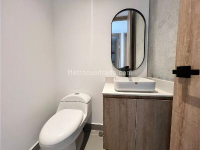 Apartamento de 2 alcobas en arriendo en El Poblado Castropol, Medellín, 84 m² · foto 14 de 16