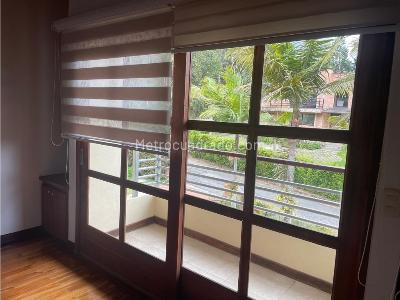 Casa de 3 alcobas en venta en Alto Del Escobero, Envigado, 270 m² · foto 13 de 18