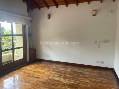 Casa de 3 alcobas en venta en Alto Del Escobero, Envigado, 270 m² · foto 14 de 18