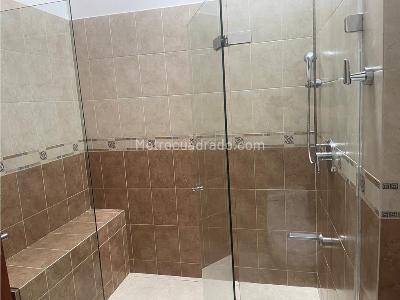 Casa de 3 alcobas en venta en Alto Del Escobero, Envigado, 270 m² · foto 15 de 18