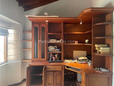 Casa de 3 alcobas en venta en Alto Del Escobero, Envigado, 270 m² · foto 18 de 18
