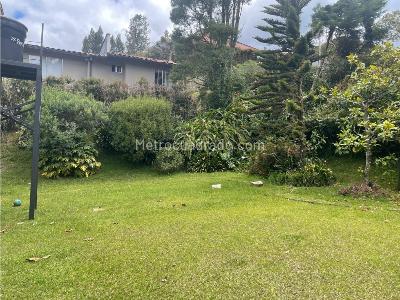 Casa de 3 alcobas en venta en Alto Del Escobero, Envigado, 270 m² · foto 2 de 18