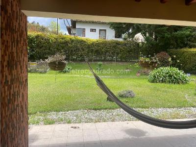 Casa de 3 alcobas en venta en Alto Del Escobero, Envigado, 270 m² · foto 4 de 18