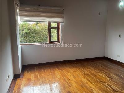 Casa de 3 alcobas en venta en Alto Del Escobero, Envigado, 270 m² · foto 9 de 18