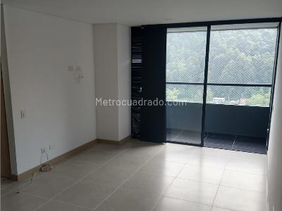Apartamento de 3 alcobas en venta en Las Palmas, Medellín, 98 m² · foto 4 de 13