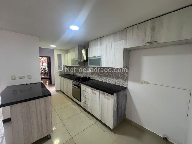 Casa – Envigado, Uribe Angel, Valle de Aburrá - Más