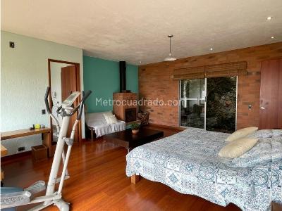 Casa de 4 alcobas en arriendo en El Poblado Las Palmas, Medellín, 600 m² · foto 16 de 20