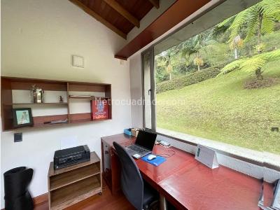 Casa de 4 alcobas en arriendo en El Poblado Las Palmas, Medellín, 600 m² · foto 18 de 20