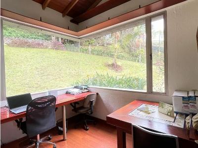 Casa de 4 alcobas en arriendo en El Poblado Las Palmas, Medellín, 600 m² · foto 19 de 20