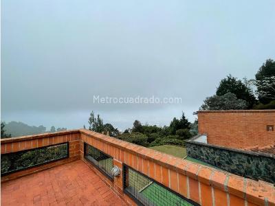 Casa de 4 alcobas en arriendo en El Poblado Las Palmas, Medellín, 600 m² · foto 6 de 20