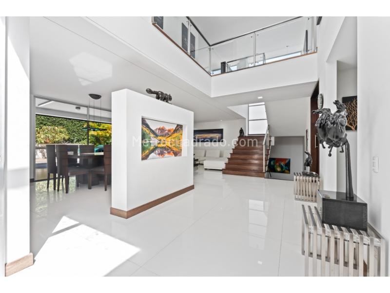 Casa – Medellín, Buenos Aires - Más