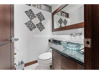 Casa de 3 alcobas en venta en San Lucas, Medellín, 340 m² · foto 13 de 20